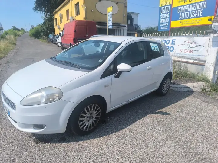 Fiat Grande Punto 2009 photo 5