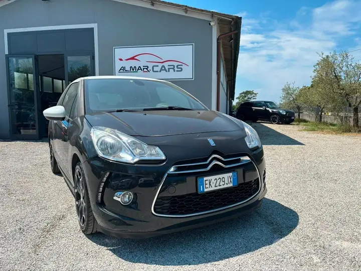DS Automobiles Ds 3 2011 photo 2