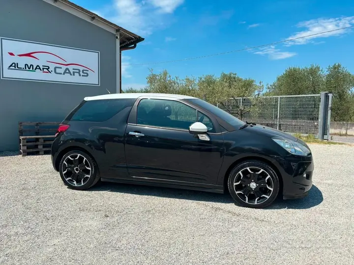 DS Automobiles Ds 3 2011 photo 4