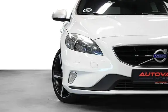 Volvo V40 2015 photo 3