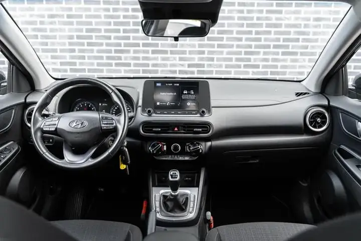 Hyundai Kona 2021 photo 2