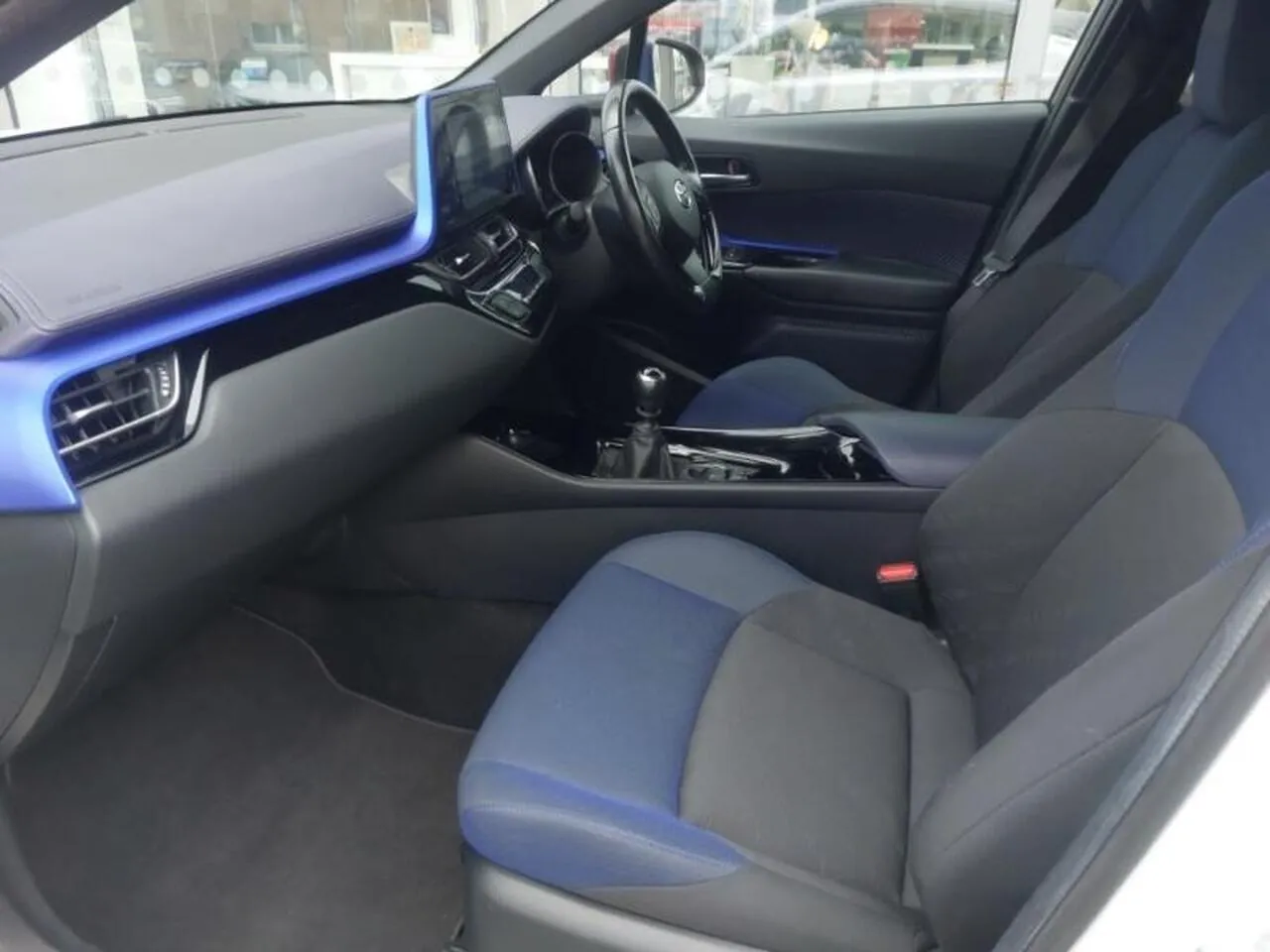 Toyota C-Hr 2018 photo 5