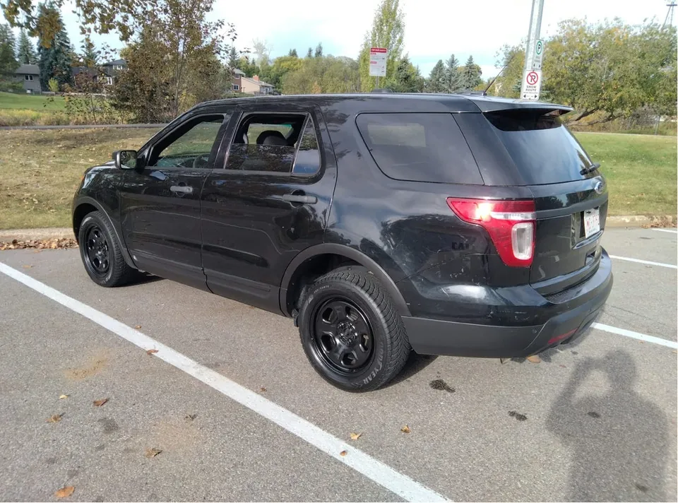 Ford Explorer 2015 photo 2