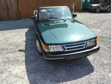 Saab 900