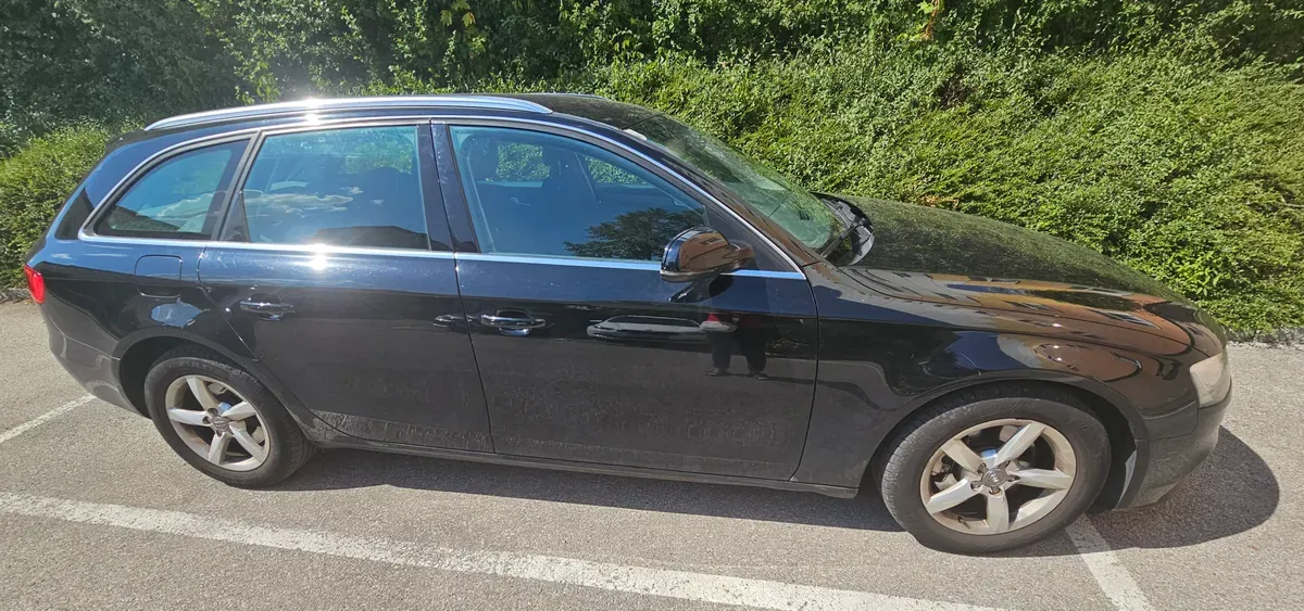 Audi A4 2013 photo 2