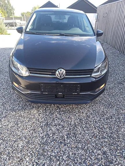 Volkswagen Polo 2015 photo 2