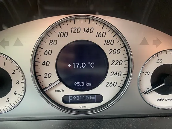 Mercedes-Benz E-Class 2006 photo 4