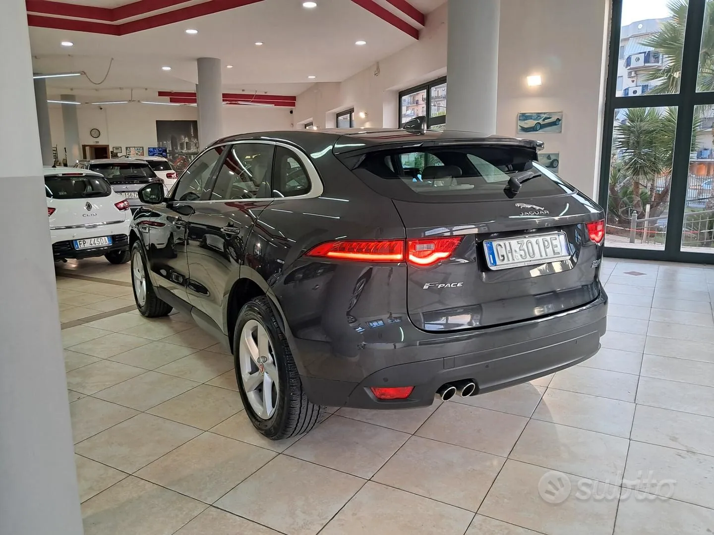 Jaguar F-Pace 2018 photo 5