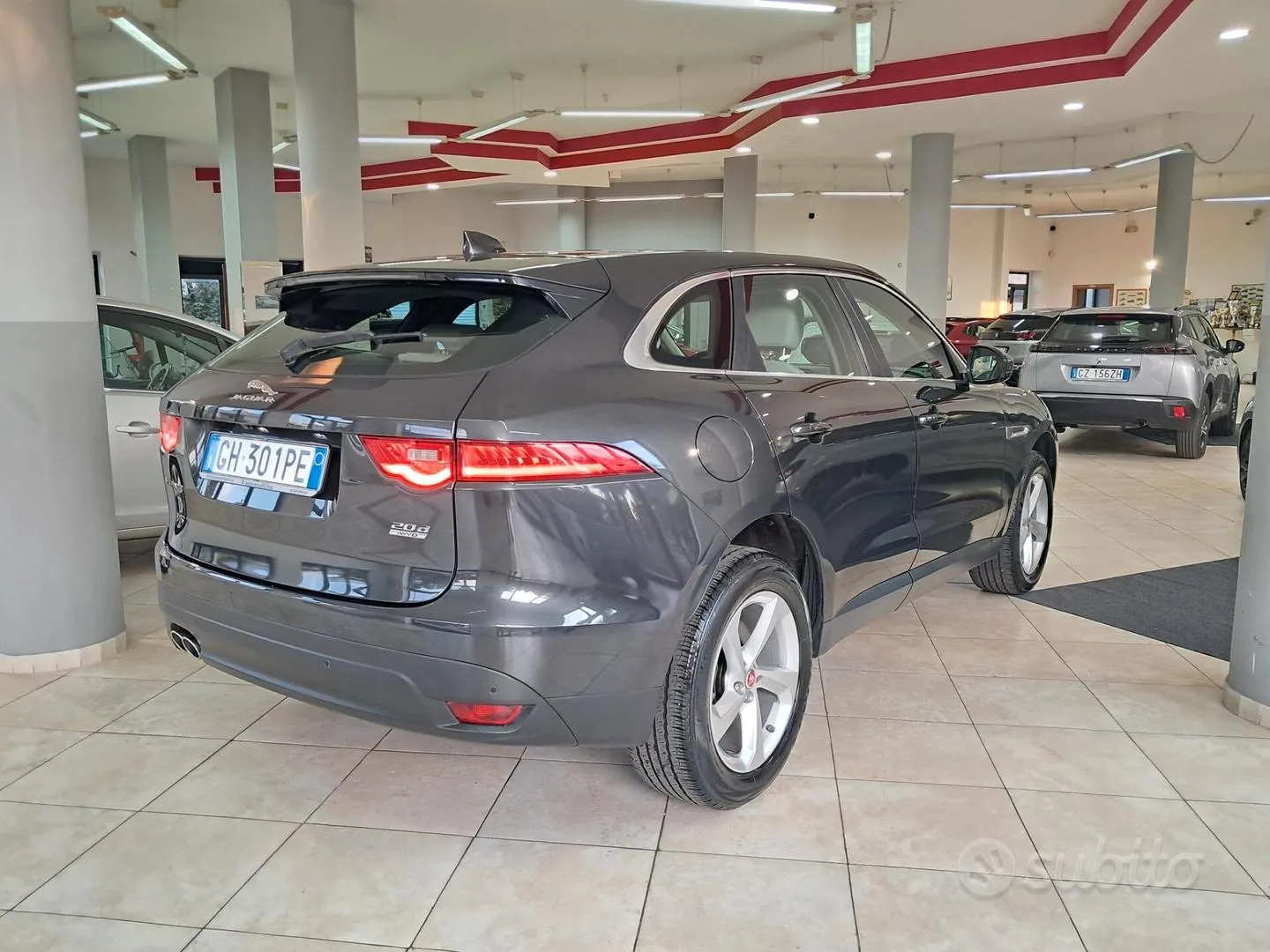 Jaguar F-Pace 2018 photo 4