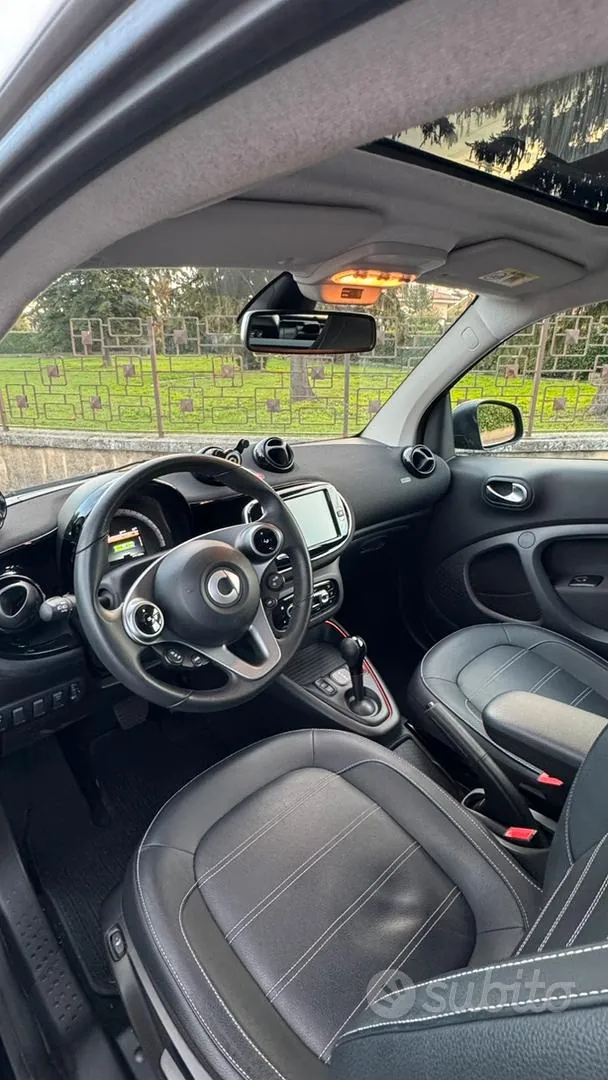Smart Fortwo 2023 photo 3