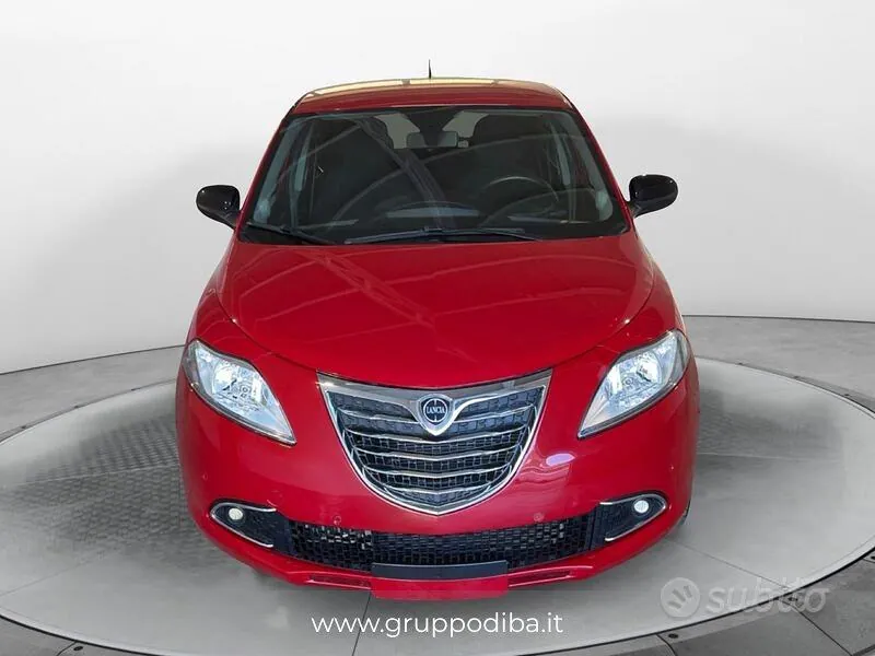 Lancia Ypsilon 2012 photo 2