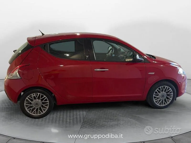 Lancia Ypsilon 2012 photo 4