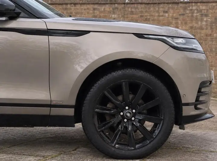 Land Rover Range Rover Velar 2020 photo 4