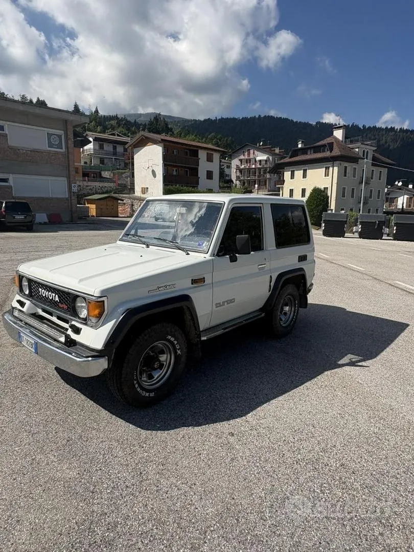 Toyota Land Cruiser 1989 photo 2
