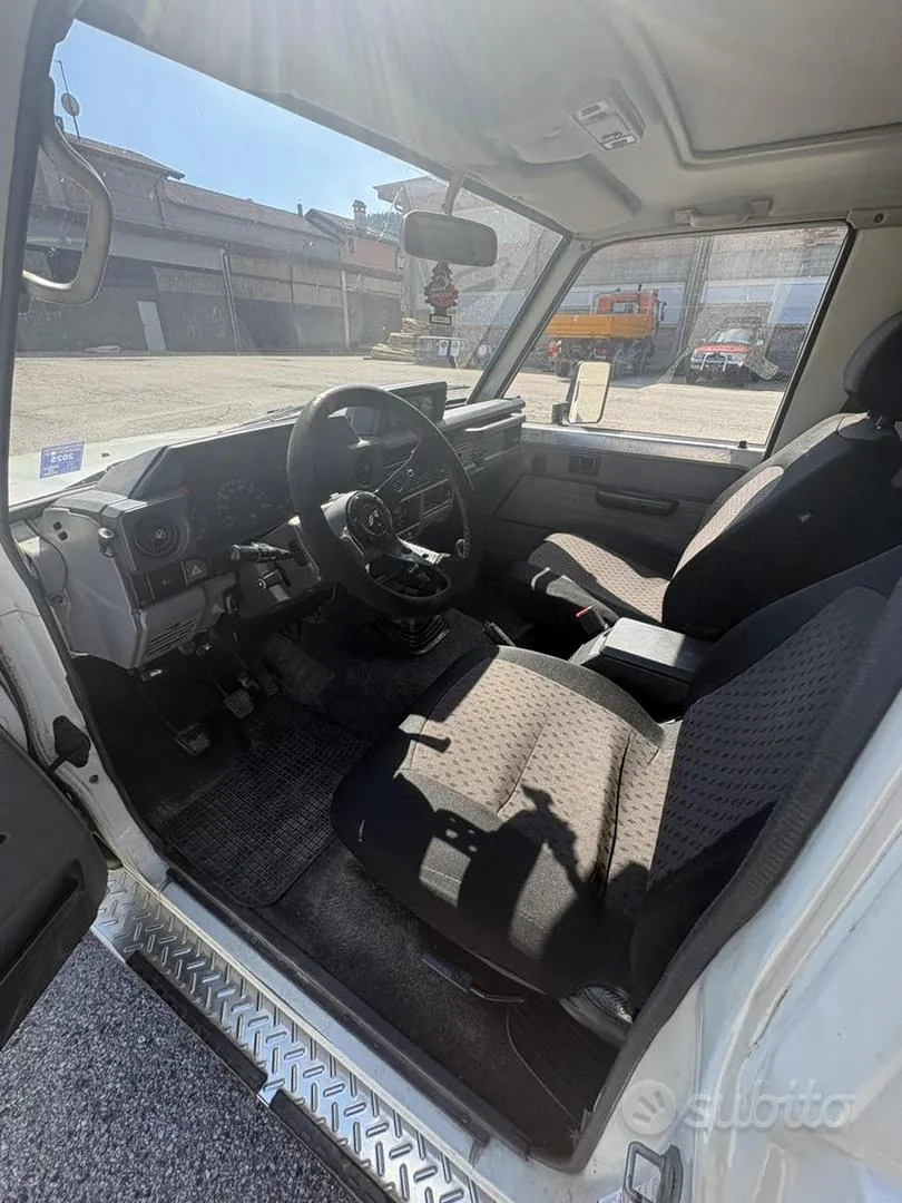 Toyota Land Cruiser 1989 photo 5