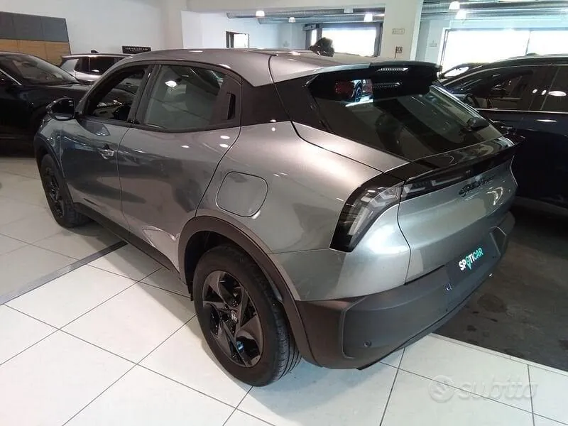 Alfa Romeo Junior 2025 photo 3
