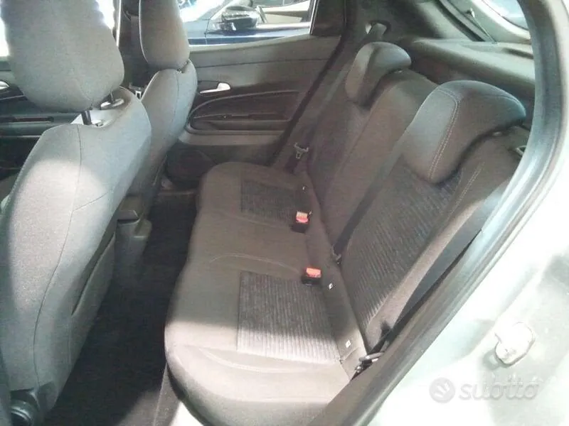 Alfa Romeo Junior 2025 photo 5