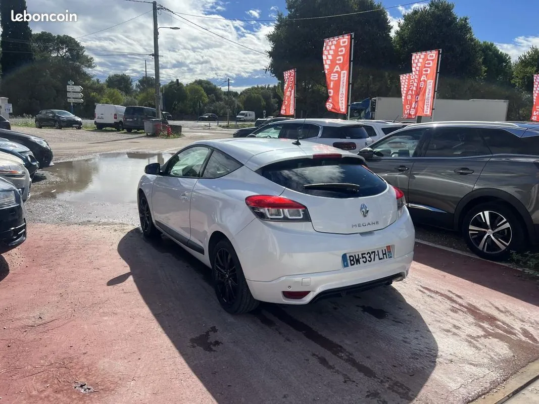 Renault Megane 2011 photo 4