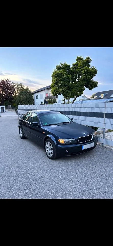 BMW 318I