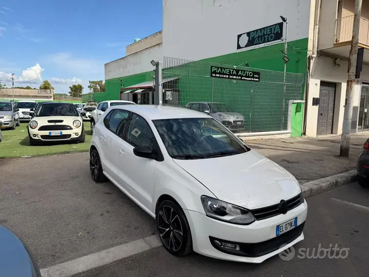 Volkswagen Polo 2012 photo 3