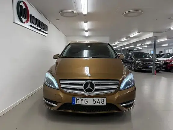 Mercedes-Benz B 180 2013 photo 3