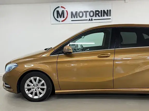 Mercedes-Benz B 180 2013 photo 5