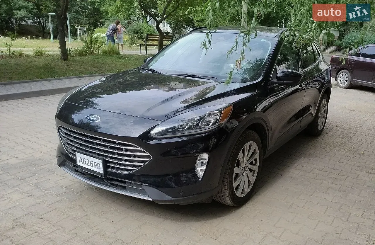 Ford Escape 2021 photo 2