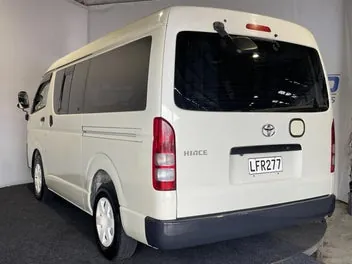 Toyota Hiace 2006 photo 5