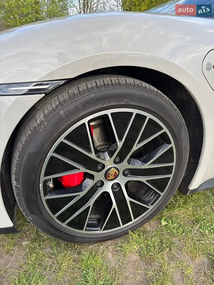 Porsche Taycan 2021 photo 5