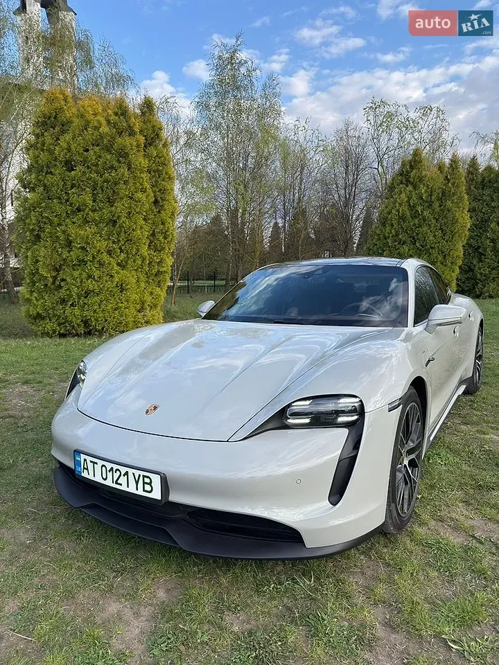 Porsche Taycan