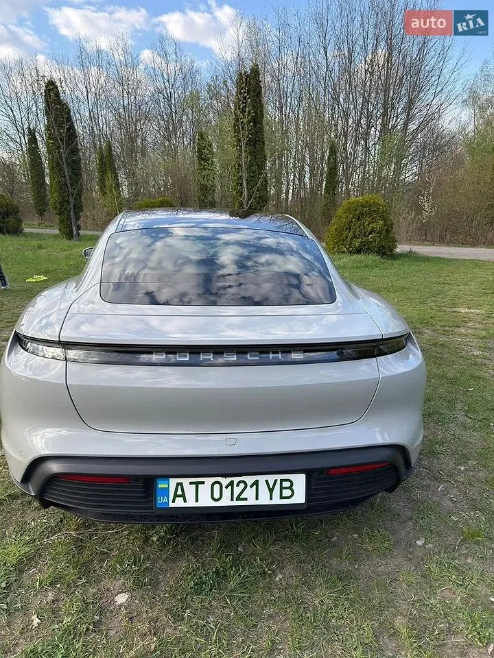 Porsche Taycan 2021 photo 3