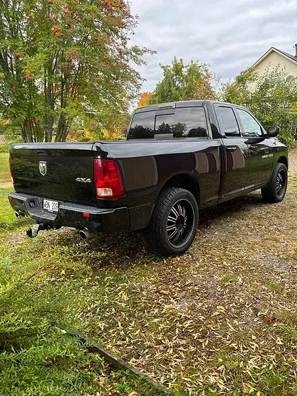 Ram 1500 2011 photo 4