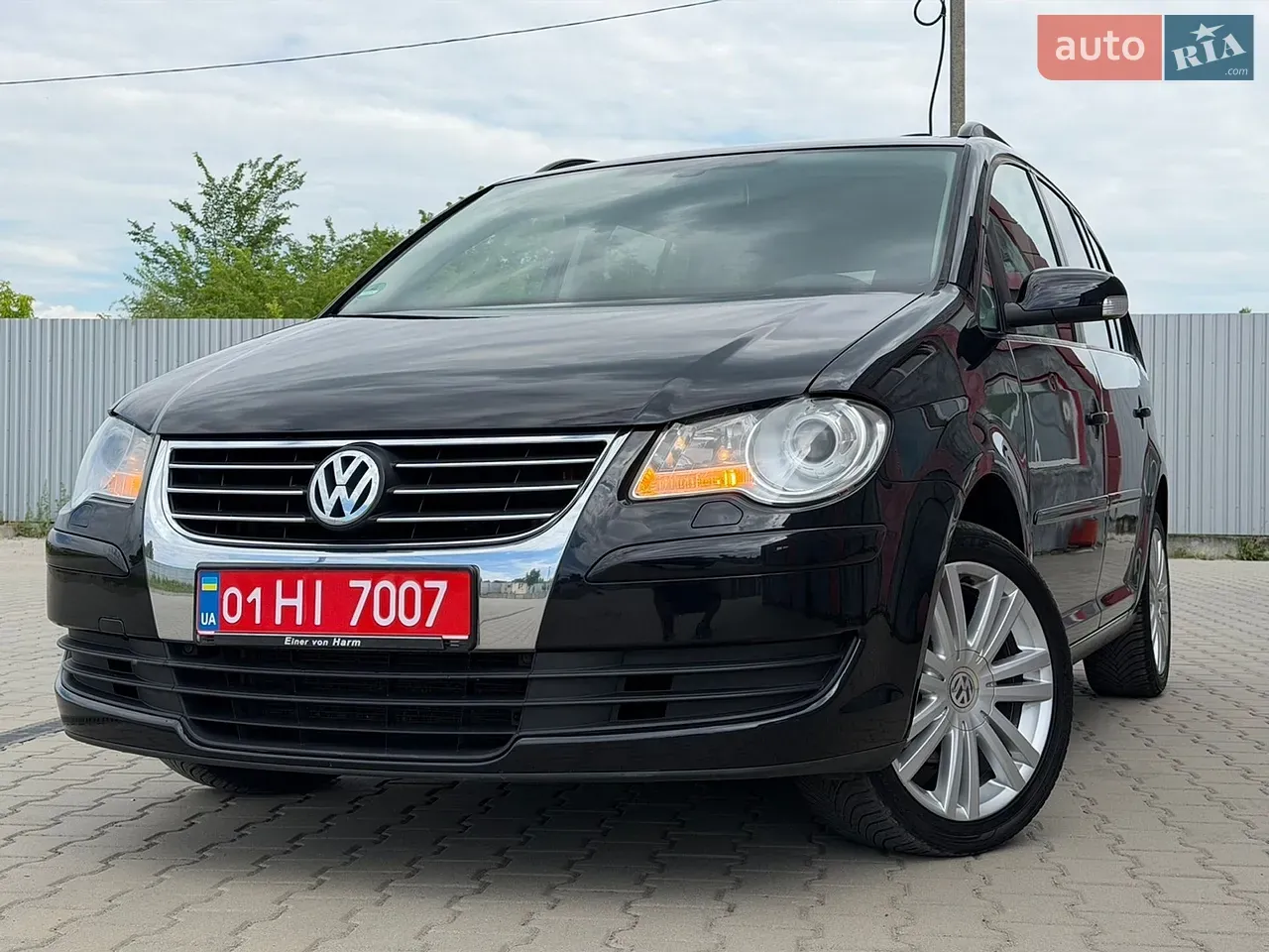 Volkswagen Touran 2008 photo 3