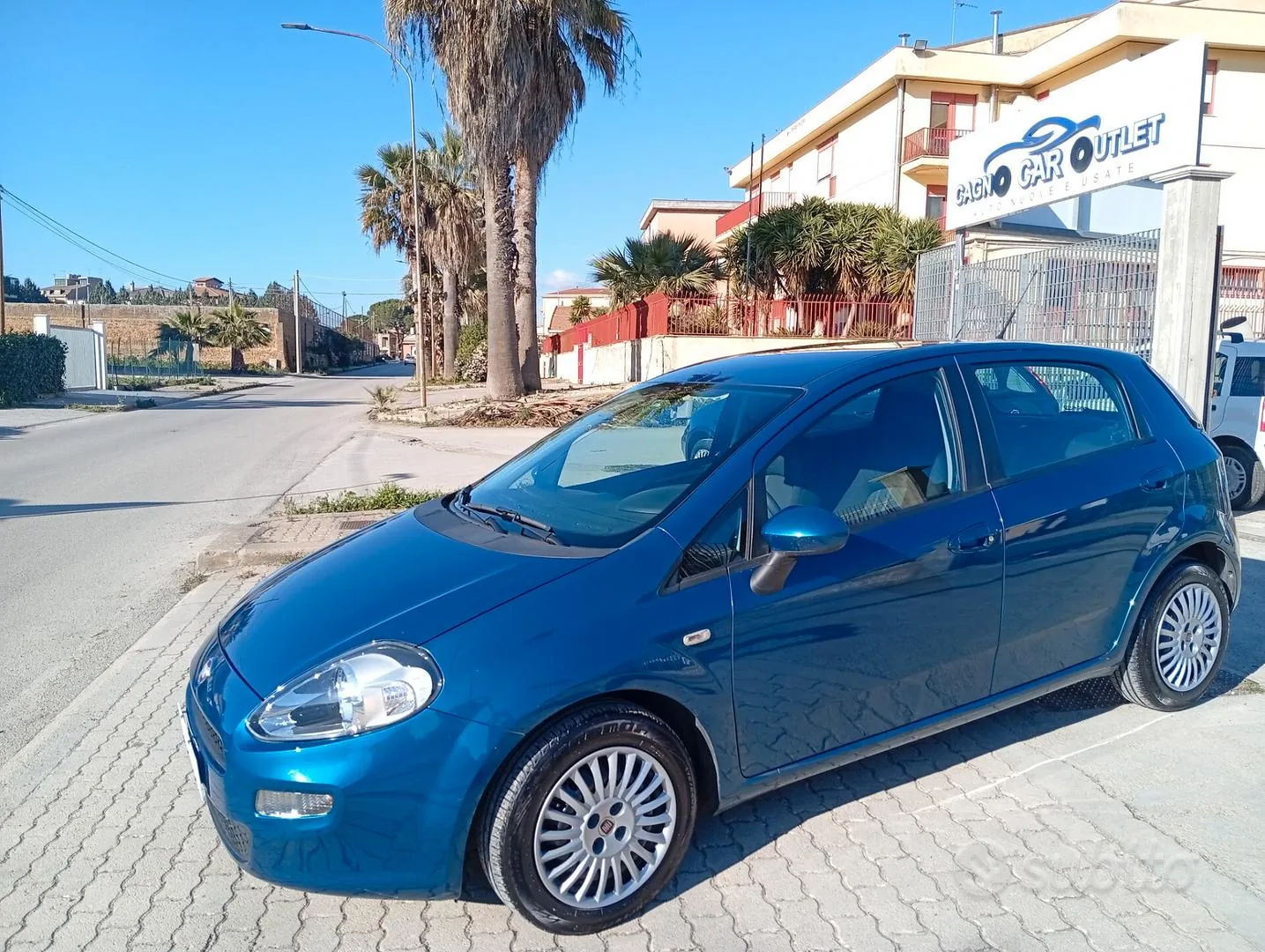 Fiat Punto 2013 photo 2