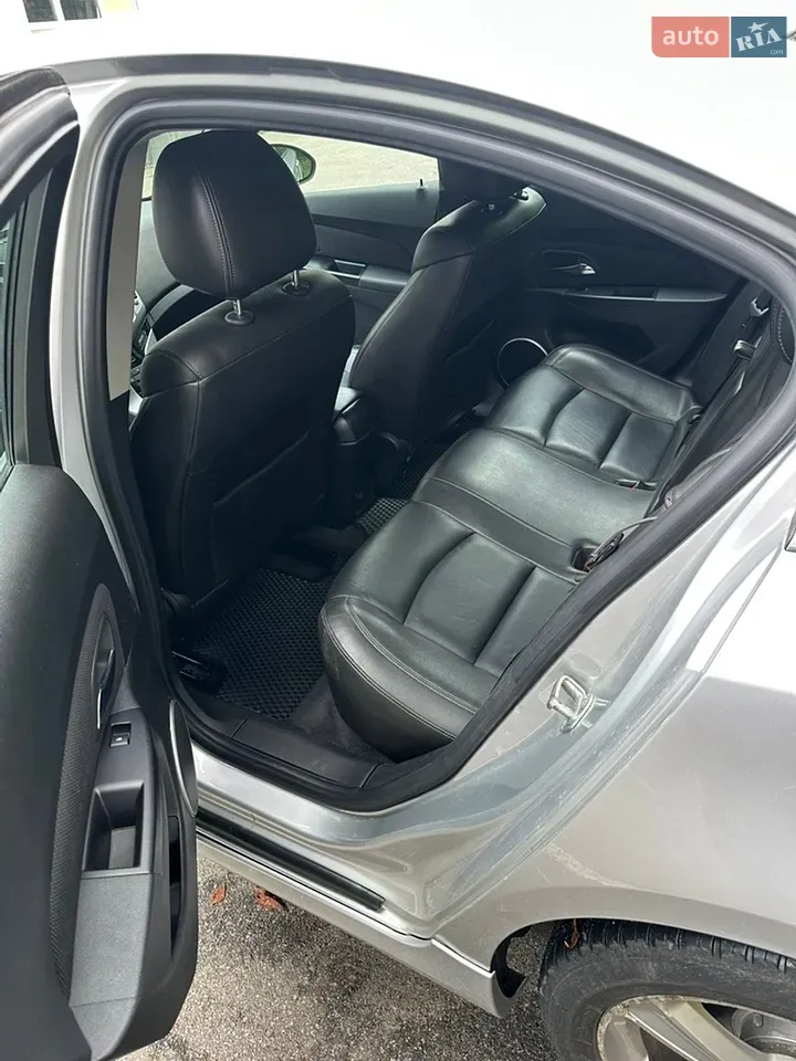 Chevrolet Cruze 2011 photo 5