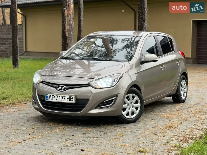 Hyundai I20 2012 photo 2