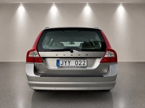 Volvo V70 2010 photo 5