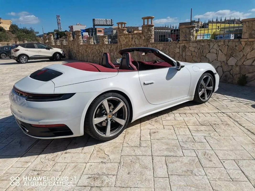 Porsche 911 2020 photo 2