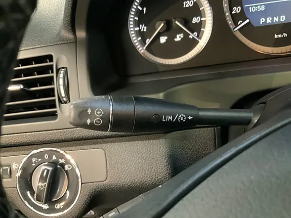 Mercedes-Benz C180 2010 photo 5