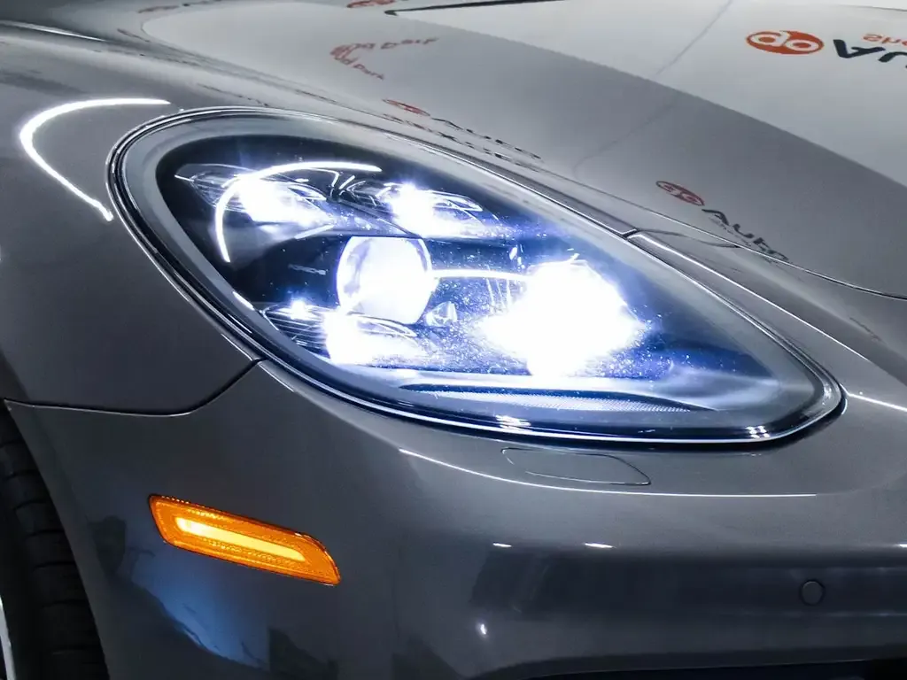 Porsche Panamera 2018 photo 3