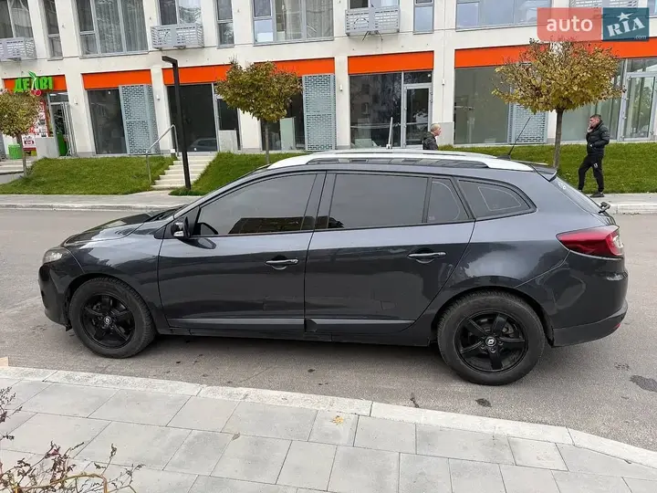 Renault Megane 2011 photo 4