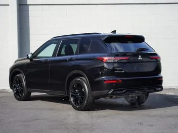 Mitsubishi Outlander 2026 photo 3