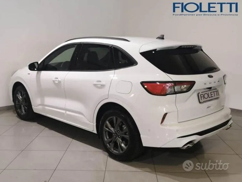 Ford Kuga 2023 photo 2