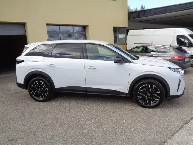 Peugeot 5008 2026 photo 3