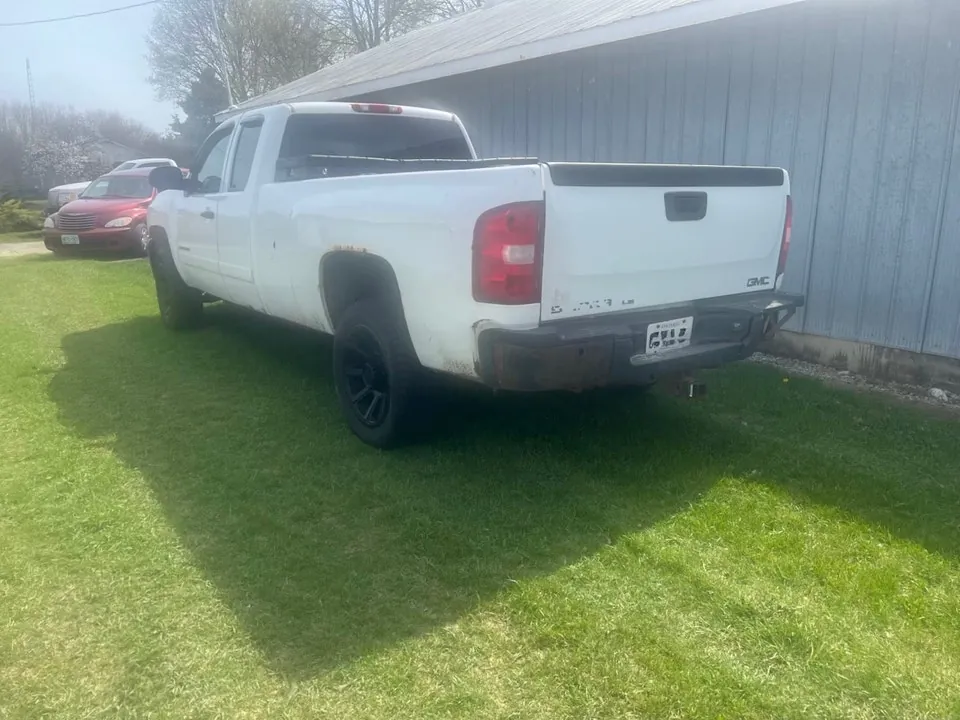GMC Sierra 2500Hd 2008 photo 3
