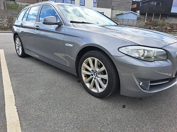 BMW 520D 2011 photo 2