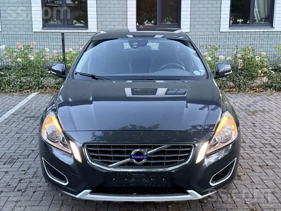 Volvo V60 2012 photo 2