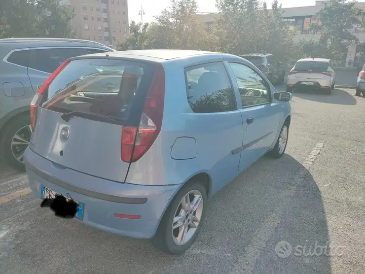 Fiat Punto 2003 photo 2