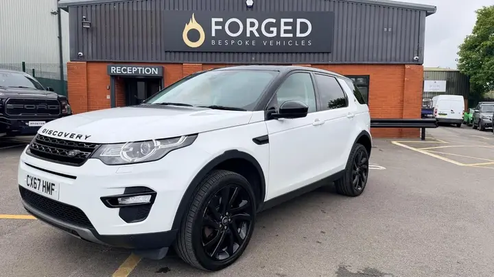 Land Rover Discovery Sport 2017 photo 4