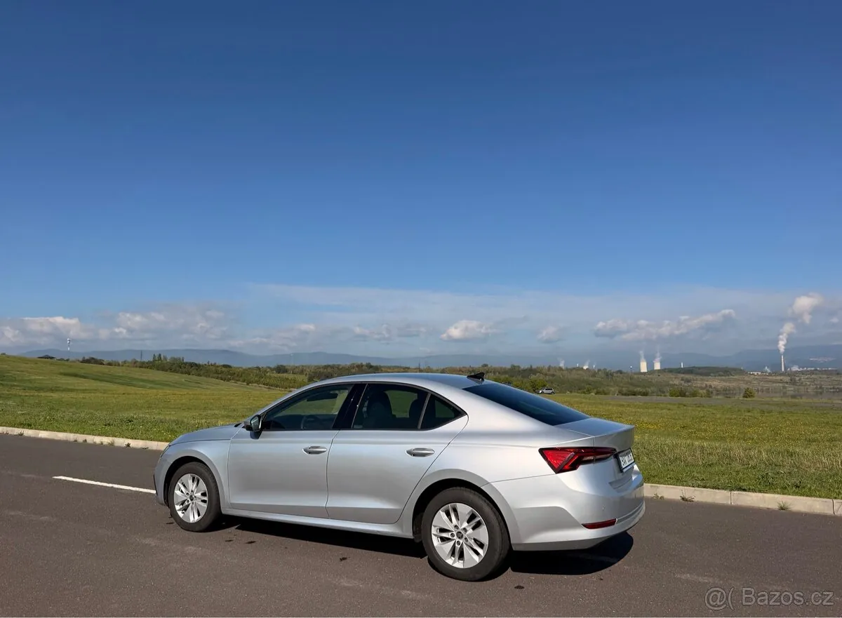 Skoda Octavia 2023 photo 3